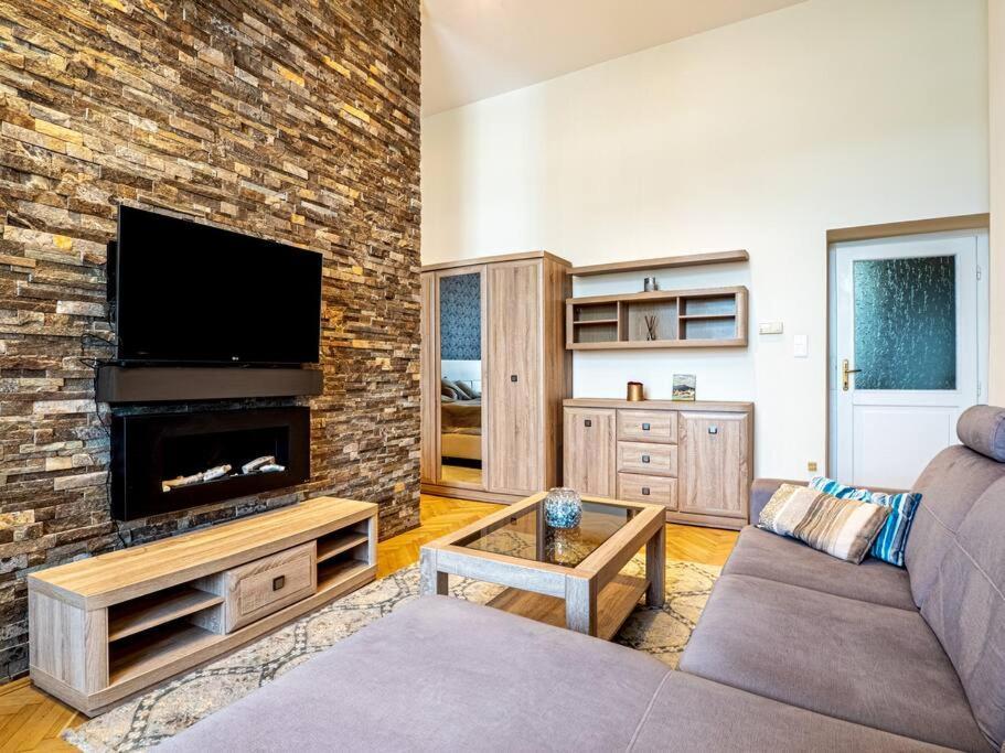 Westend Apartment بودابست المظهر الخارجي الصورة